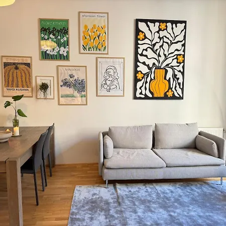 Botanical Bliss In Appartement